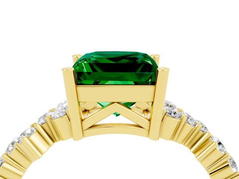 Yellow gold Princess Cut Diamond Cluster Pavé Band with Four-Prong Setting_27