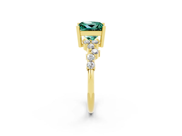 Yellow gold Princess Cut Green Sapphire Scattered Round Accent Ring with Prong Setting