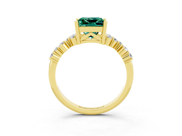 Yellow gold Princess Cut Green Sapphire Scattered Round Accent Ring with Prong Setting
