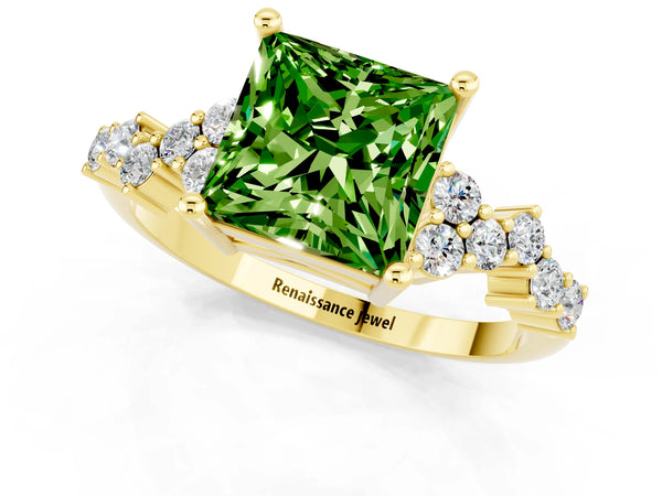 Yellow gold Princess Cut Diamond Cluster Pavé Band with Four-Prong Setting