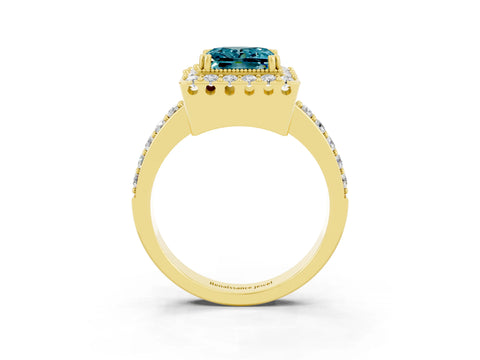 Yellow gold Princess Cut Diamond Halo Ring with Pavé Band and Prong Setting_3