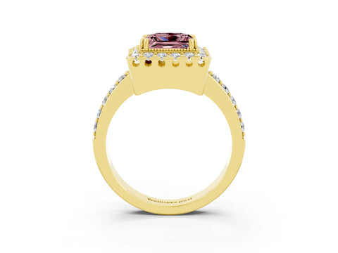 Yellow gold Princess Cut Diamond Halo Ring with Pavé Band and Prong Setting_3