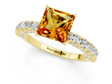 Yellow gold Princess Cut Diamond Pavé Band Solitaire Ring with Prong Setting_1