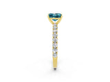 Yellow gold Princess Cut Diamond Pavé Band Solitaire Ring with Prong Setting_2