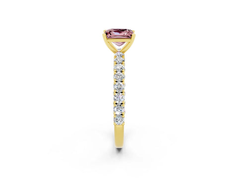 Yellow gold Princess Cut Diamond Pavé Band Solitaire Ring with Prong Setting_2