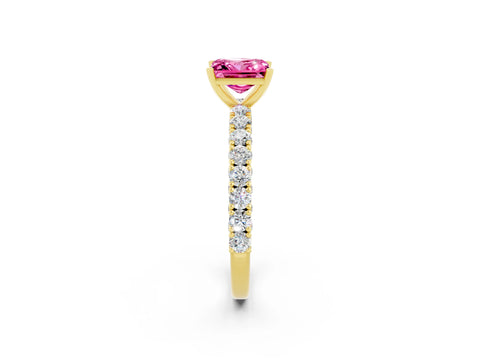 Yellow gold Princess Cut Diamond Pavé Band Solitaire Ring with Prong Setting_2