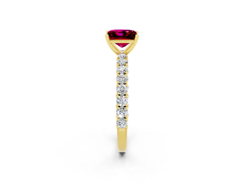 Yellow gold Princess Cut Diamond Pavé Band Solitaire Ring with Prong Setting_2