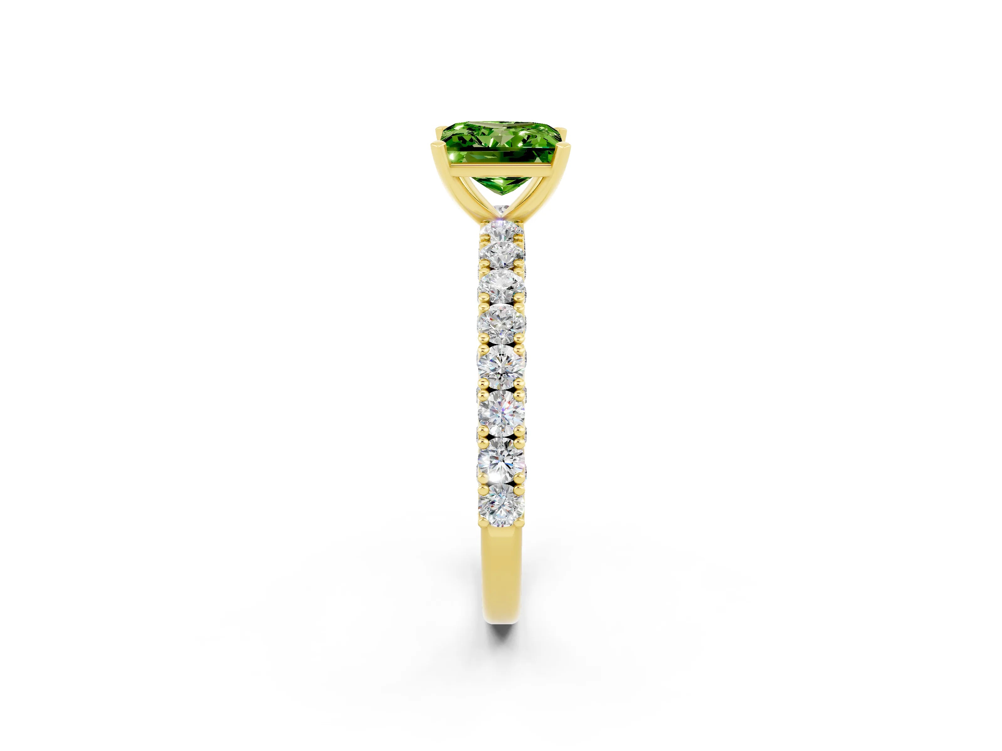 Yellow gold Princess Cut Diamond Pavé Band Solitaire Ring with Prong Setting_2