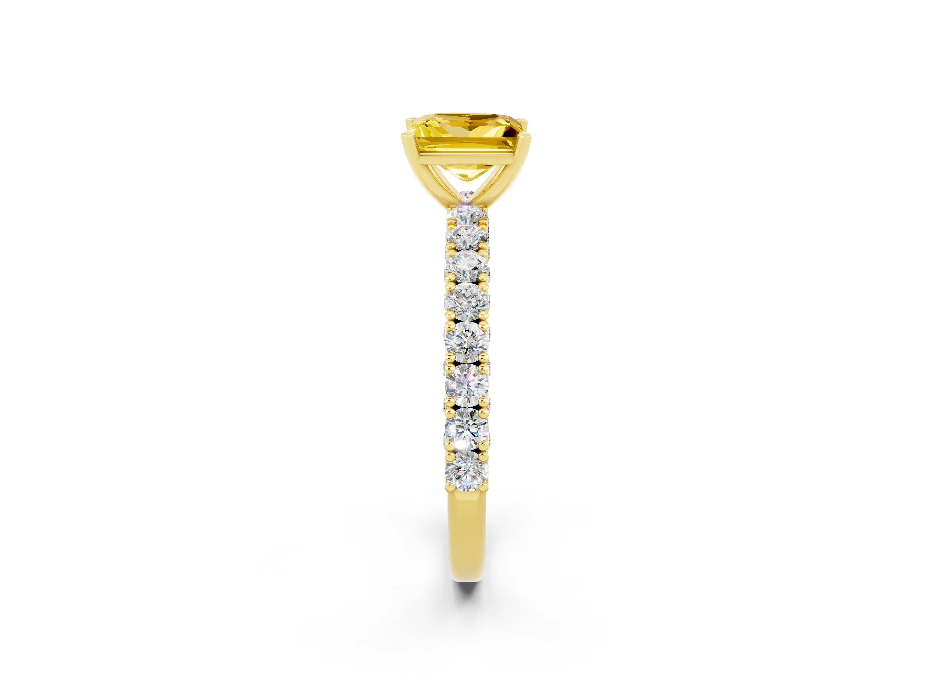 Yellow gold Princess Cut Diamond Pavé Band Solitaire Ring with Prong Setting_2