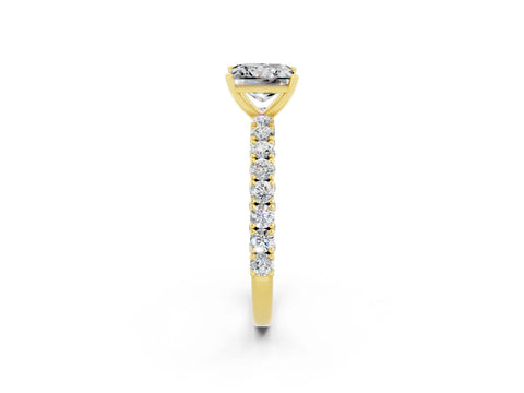Yellow gold Princess Cut Diamond Pavé Band Solitaire Ring with Prong Setting_2