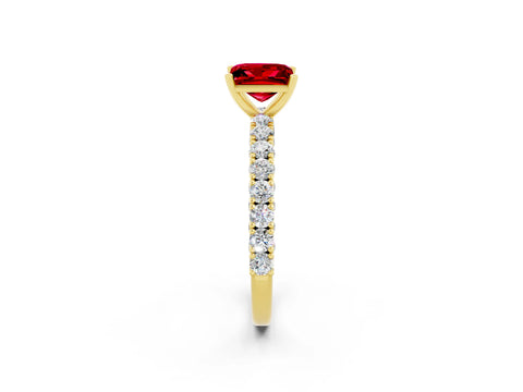 Yellow gold Princess Cut Diamond Pavé Band Solitaire Ring with Prong Setting_2