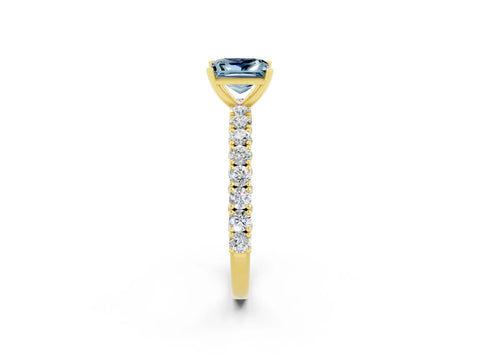 Yellow gold Princess Cut Diamond Pavé Band Solitaire Ring with Prong Setting_2