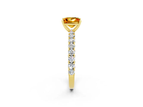 Yellow gold Princess Cut Diamond Pavé Band Solitaire Ring with Prong Setting_2