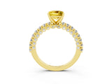 Yellow gold Princess Cut Diamond Pavé Band Solitaire Ring with Prong Setting_3