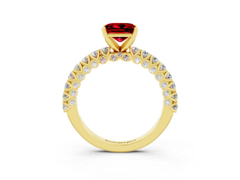 Yellow gold Princess Cut Diamond Pavé Band Solitaire Ring with Prong Setting_3