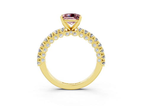 Yellow gold Princess Cut Diamond Pavé Band Solitaire Ring with Prong Setting_3