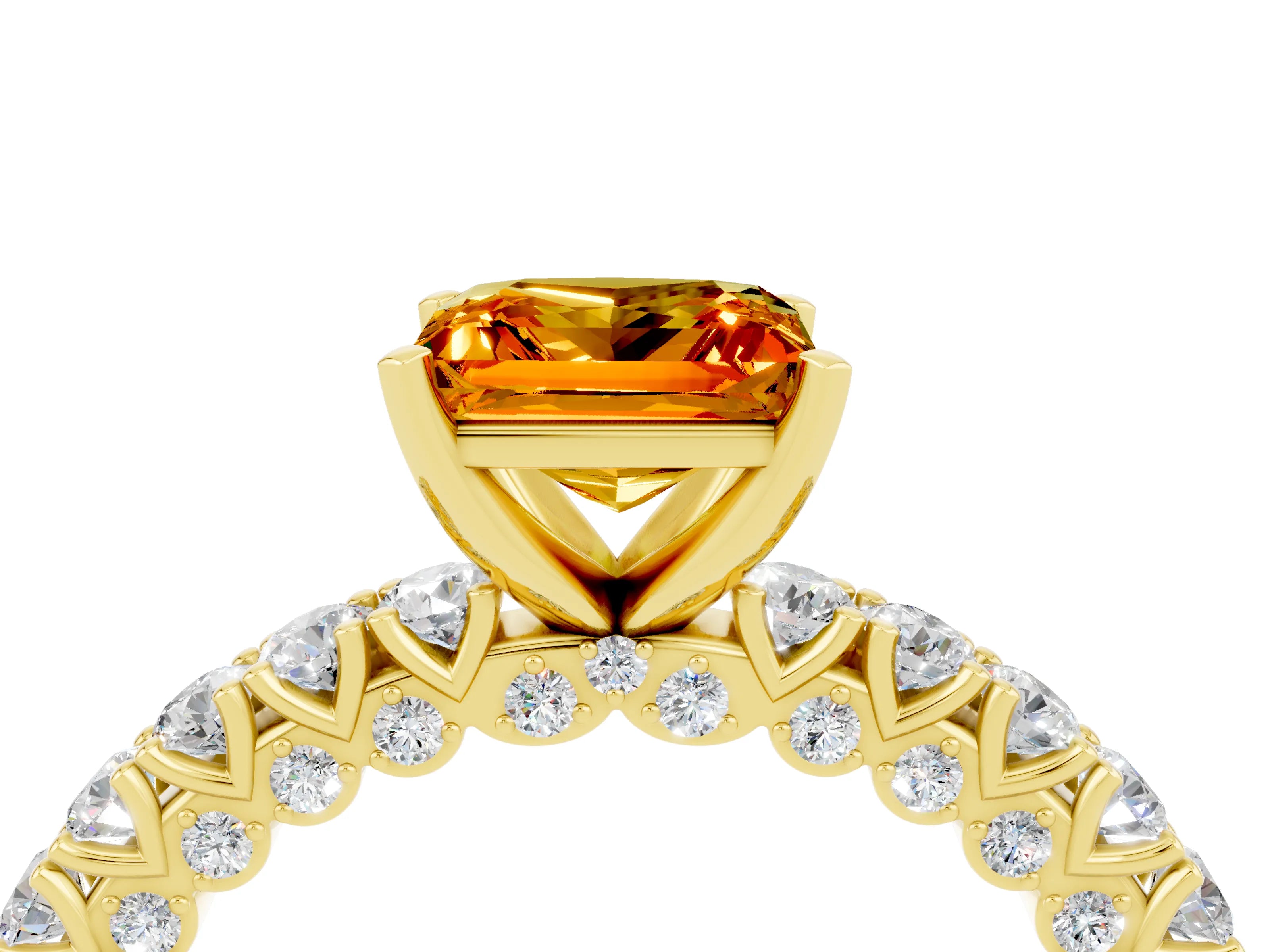 Yellow gold Princess Cut Diamond Pavé Band Solitaire Ring with Prong Setting_4
