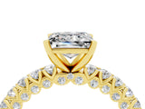 Yellow gold Princess Cut Diamond Pavé Band Solitaire Ring with Prong Setting_4