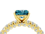 Yellow gold Princess Cut Diamond Pavé Band Solitaire Ring with Prong Setting_4
