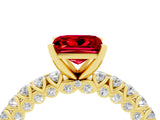 Yellow gold Princess Cut Diamond Pavé Band Solitaire Ring with Prong Setting_4