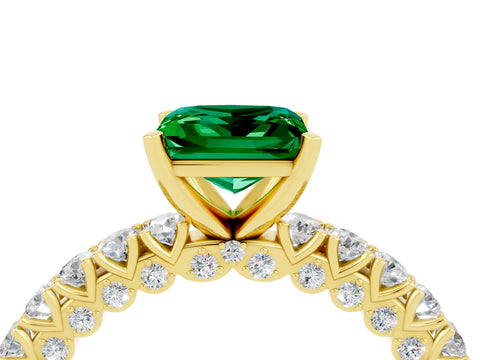 Yellow gold Princess Cut Diamond Pavé Band Solitaire Ring with Prong Setting_4