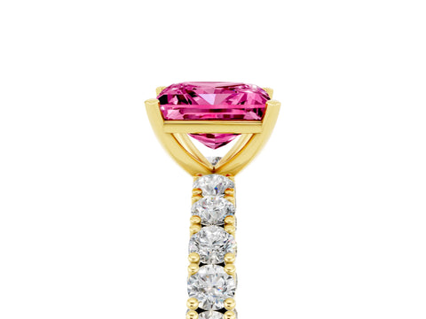 Yellow gold Princess Cut Diamond Pavé Band Solitaire Ring with Prong Setting_5