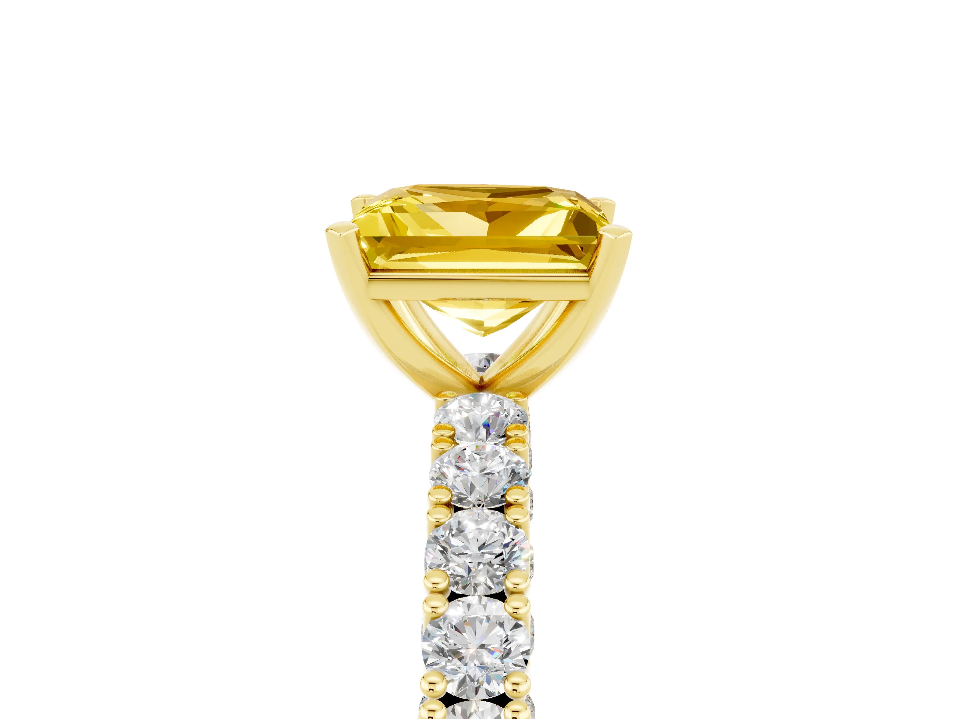 Yellow gold Princess Cut Diamond Pavé Band Solitaire Ring with Prong Setting_5