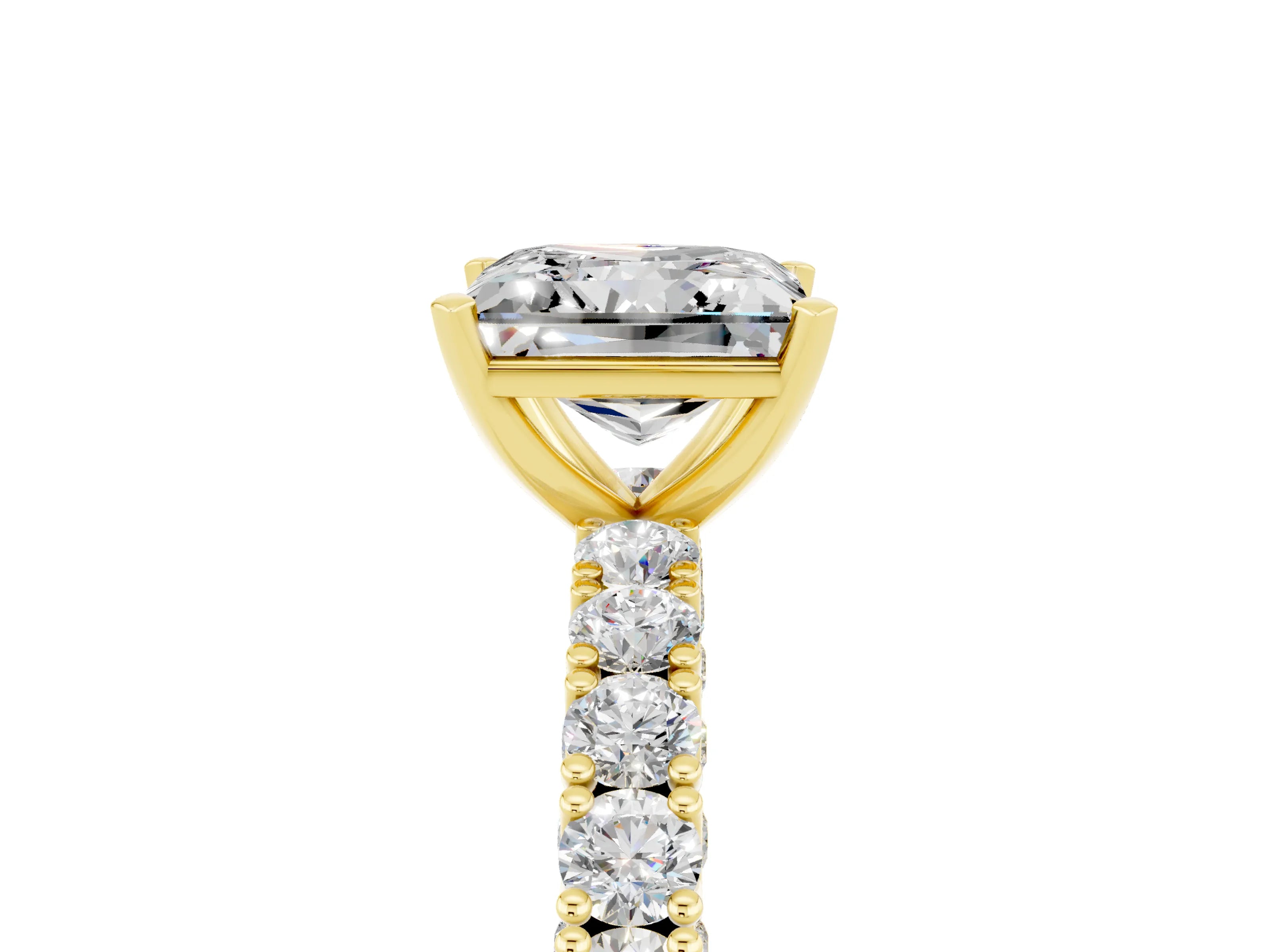 Yellow gold Princess Cut Diamond Pavé Band Solitaire Ring with Prong Setting_5
