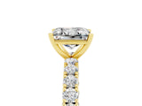 Yellow gold Princess Cut Diamond Pavé Band Solitaire Ring with Prong Setting_5