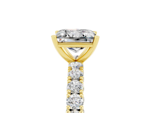 Yellow gold Princess Cut Diamond Pavé Band Solitaire Ring with Prong Setting_5