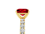 Yellow gold Princess Cut Diamond Pavé Band Solitaire Ring with Prong Setting_5