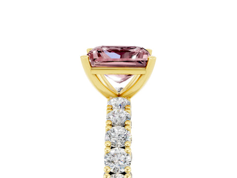 Yellow gold Princess Cut Diamond Pavé Band Solitaire Ring with Prong Setting_5