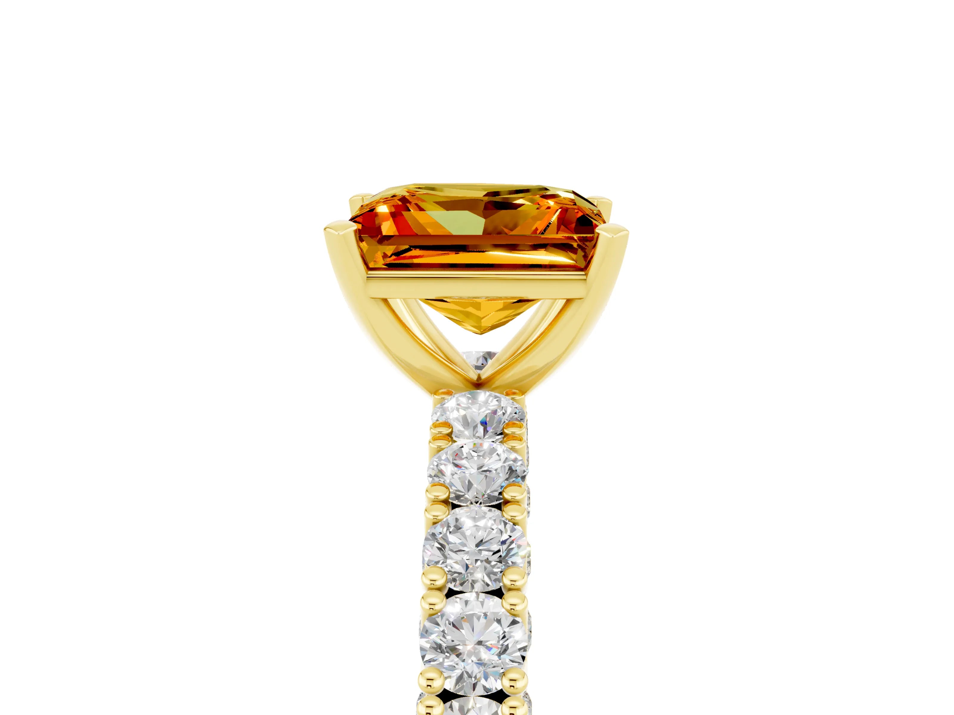 Yellow gold Princess Cut Diamond Pavé Band Solitaire Ring with Prong Setting_5
