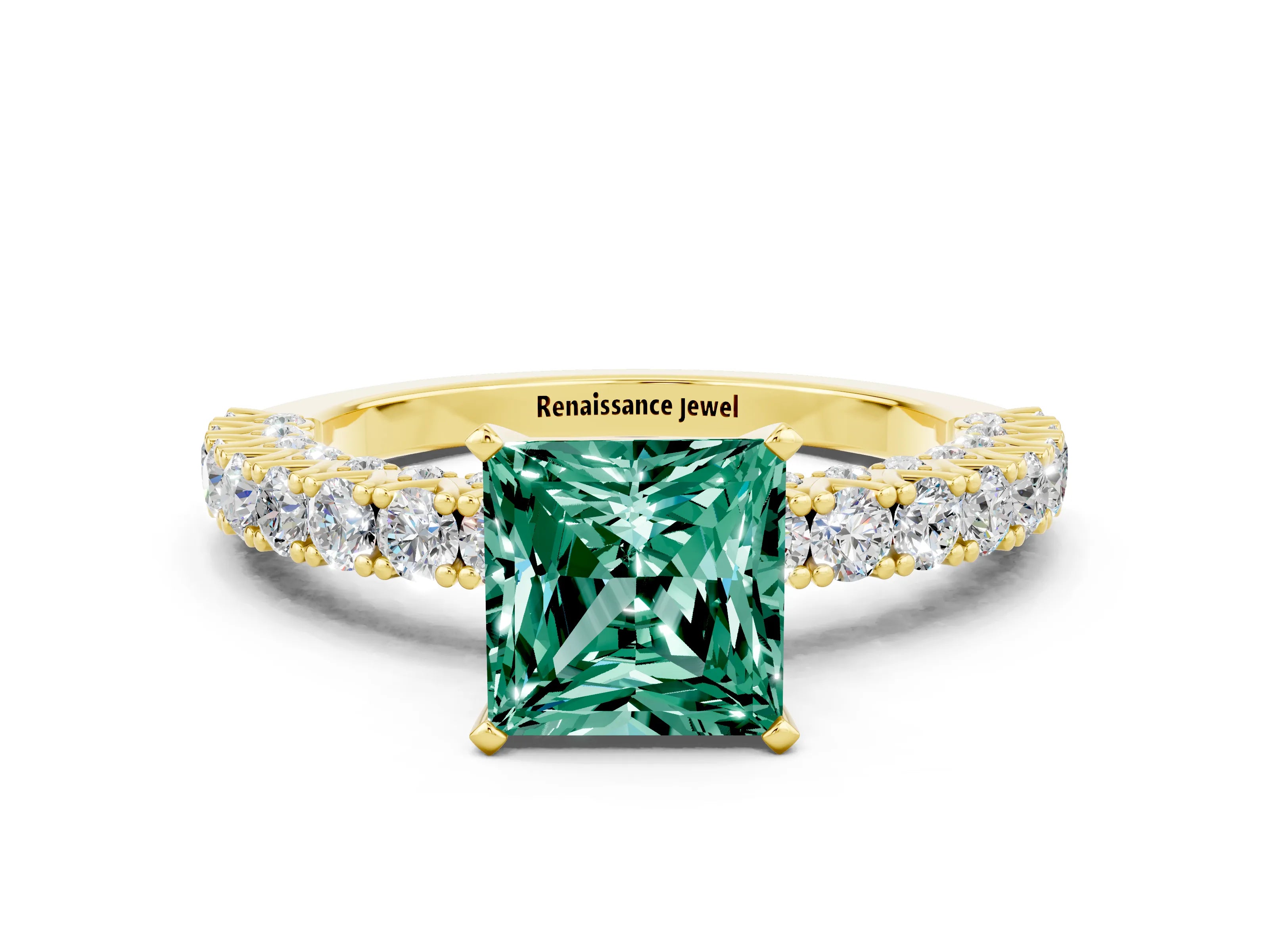 Yellow gold Princess Cut Diamond Pavé Band Solitaire Ring with Prong Setting