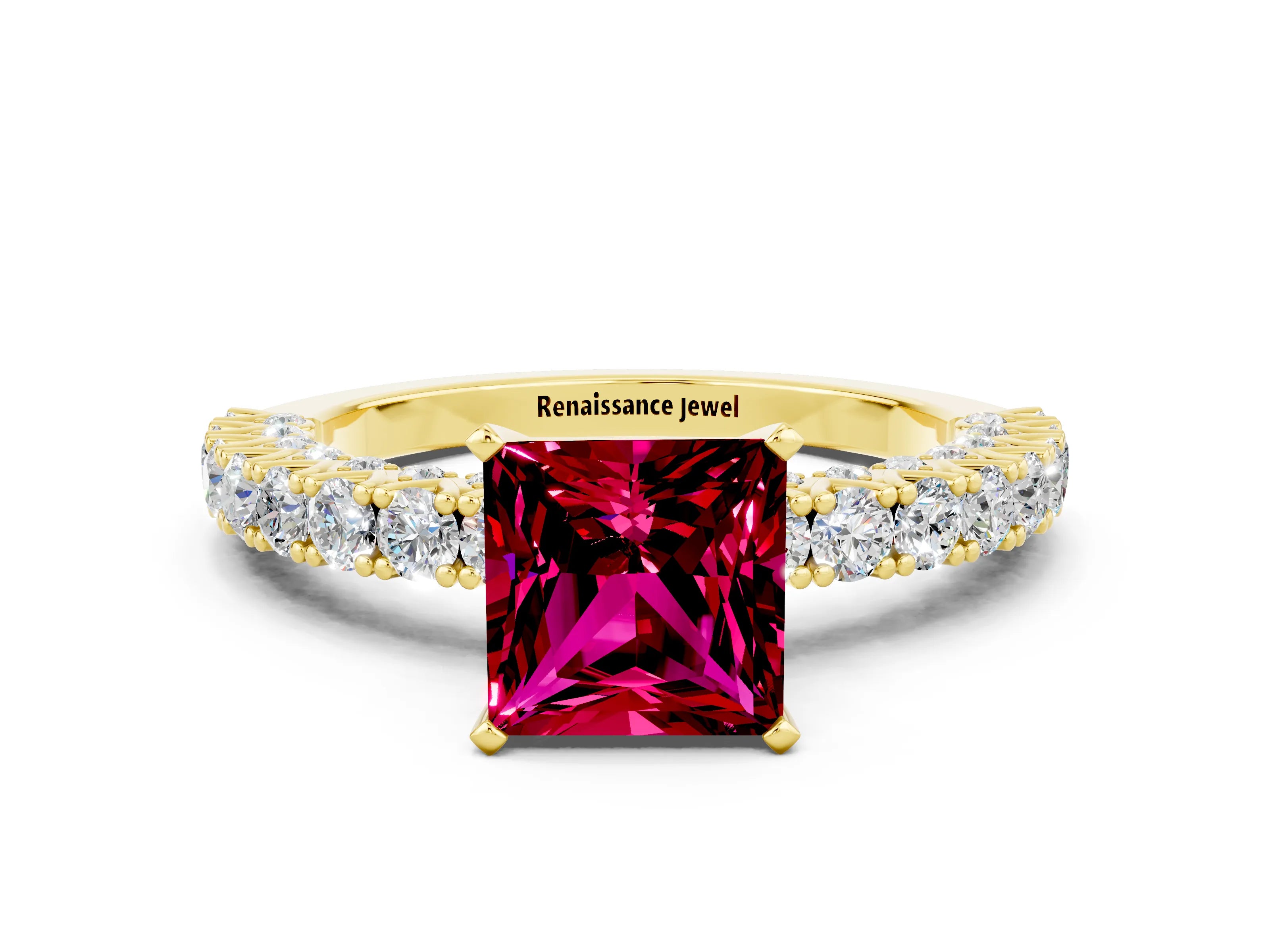 Yellow gold Princess Cut Diamond Pavé Band Solitaire Ring with Prong Setting
