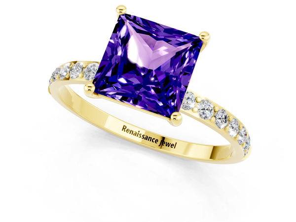 Yellow gold Princess Cut Tanzanite Solitaire Ring with Round Pavé Shoulders and Prong Setting