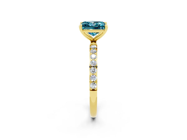 Yellow gold Princess Cut Diamond Pavé Band with Six-Prong Setting
