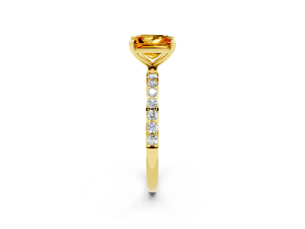 Yellow gold Princess Cut Citrine Solitaire Ring with Round Pavé Shoulders and Prong Setting