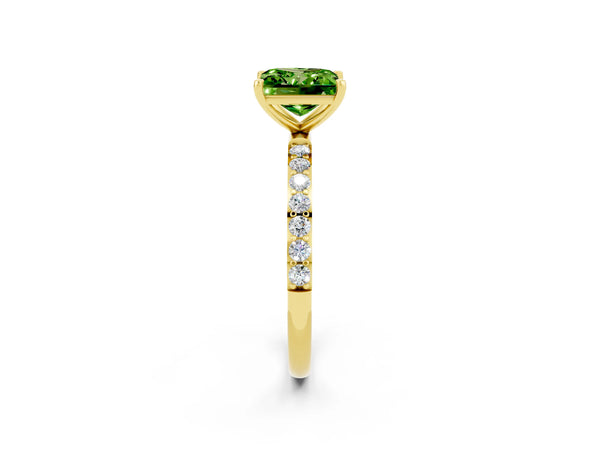 Yellow gold Princess Cut Diamond Pavé Band with Six-Prong Setting