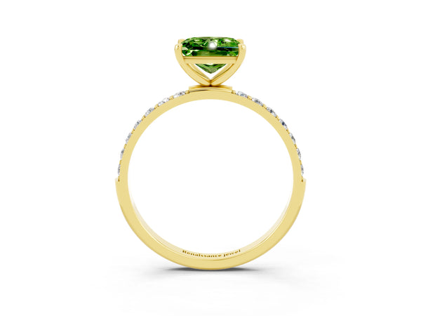 Yellow gold Princess Cut Diamond Pavé Band with Six-Prong Setting