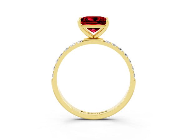 Yellow gold Princess Cut Diamond Pavé Band with Six-Prong Setting