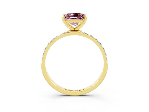 Yellow gold Princess Cut Diamond Pavé Band with Six-Prong Setting