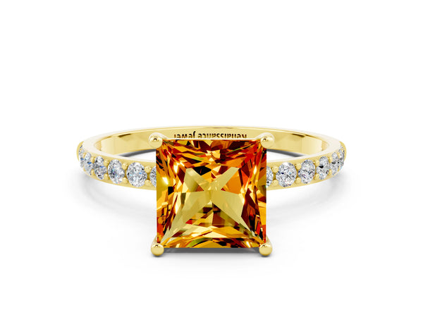 Yellow gold Princess Cut Citrine Solitaire Ring with Round Pavé Shoulders and Prong Setting