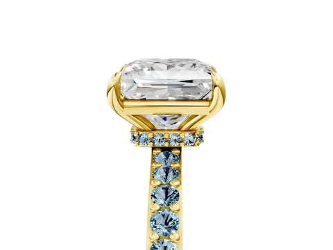 Yellow gold Princess Cut Diamond Pavé Engagement Ring with Round with Aquamarine side stone Accents and Prong Setting_5