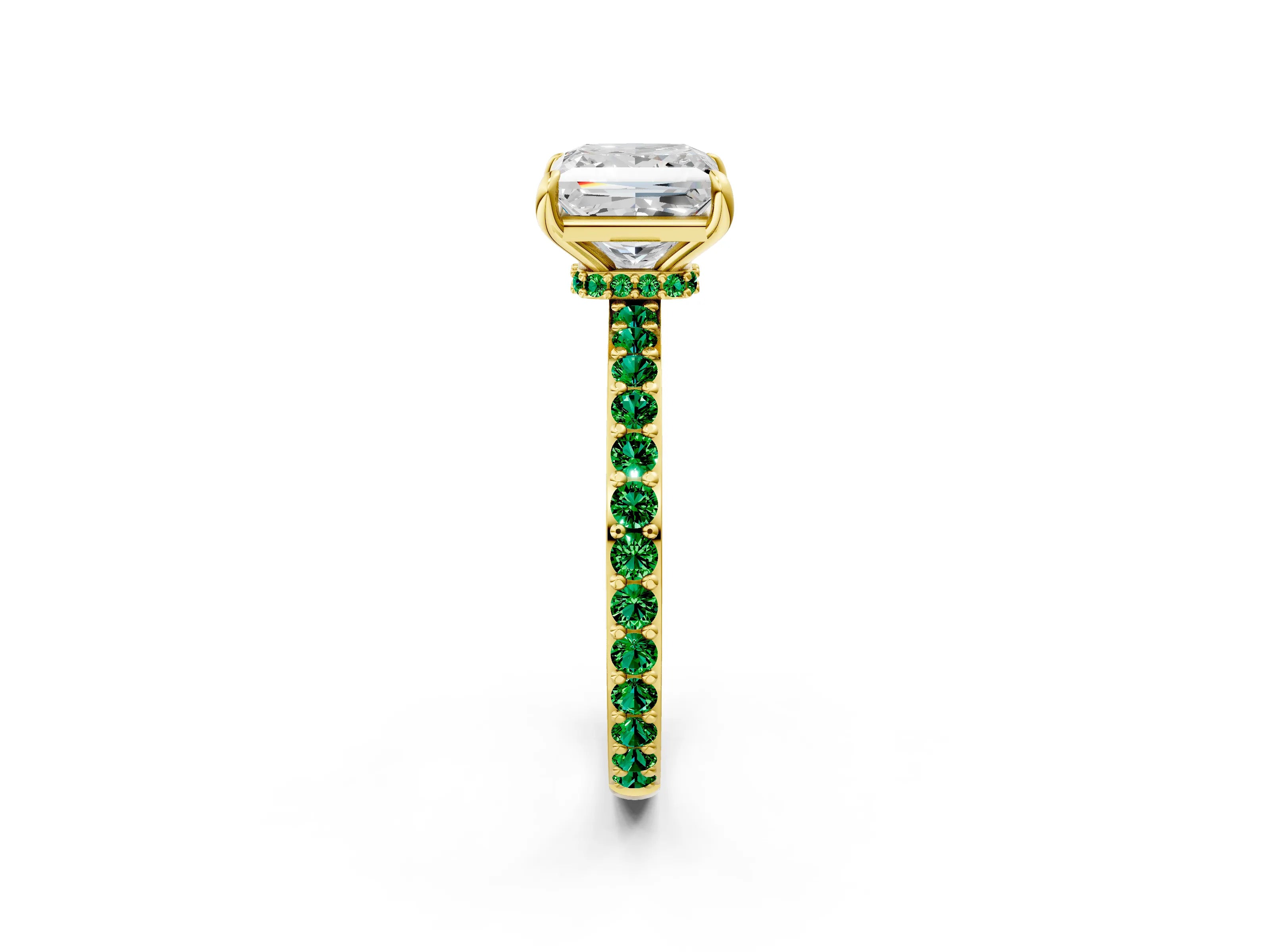 Yellow gold Princess Cut Diamond Pavé Engagement Ring with Round with Emerald side stone Accents and Prong Setting_2
