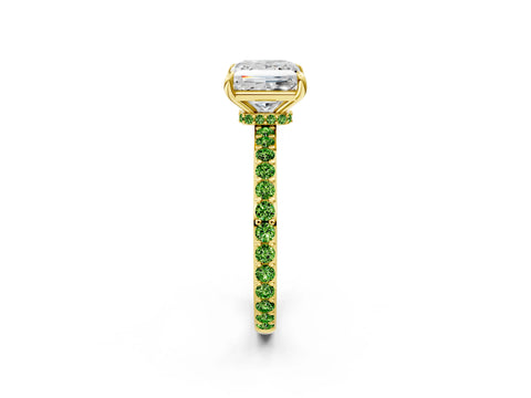 Yellow gold Princess Cut Diamond Pavé Engagement Ring with Round with Peridot side stone Accents and Prong Setting_2