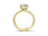 Yellow gold Princess Cut Diamond Pavé Solitaire Ring with Round Band and Prong Setting_15