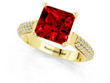 Yellow gold Princess Cut Diamond Solitaire Engagement Ring with Pavé Band and Four-Prong Setting_1