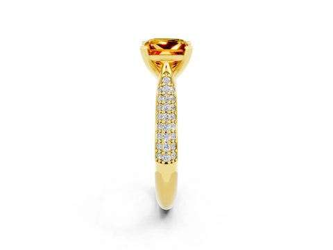 Yellow gold Princess Cut Diamond Solitaire Engagement Ring with Pavé Band and Four-Prong Setting_2