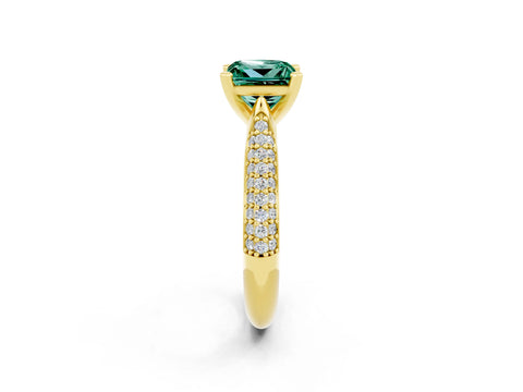 Yellow gold Princess Cut Diamond Solitaire Engagement Ring with Pavé Band and Four-Prong Setting_2